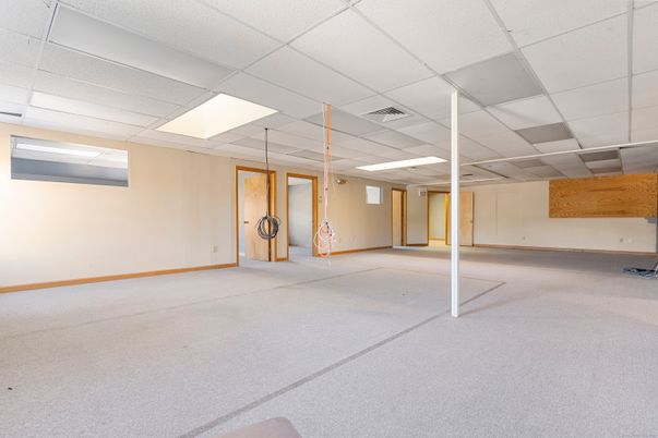 Empty room, Interior, Recessed Lighting
