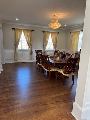 Chandelier, Dining room, Interior, Recessed Lighting, Wood Texture Flooring