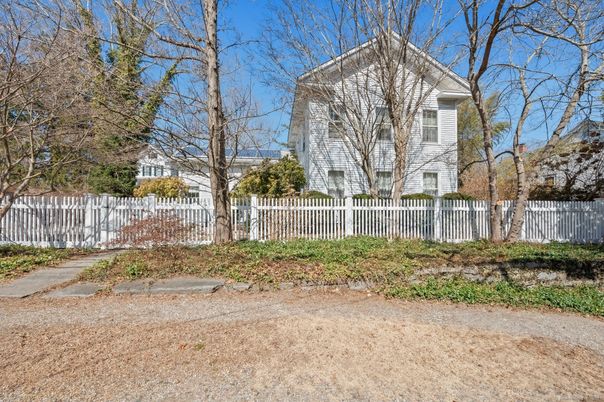 Backyard, Exterior, Facade, Queen Anne Victorian