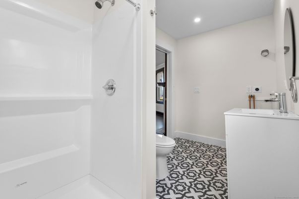Bathroom, Interior, Recessed Lighting, Washer