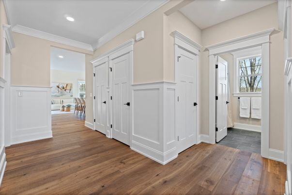 Interior, Recessed Lighting, Wood Texture Flooring
