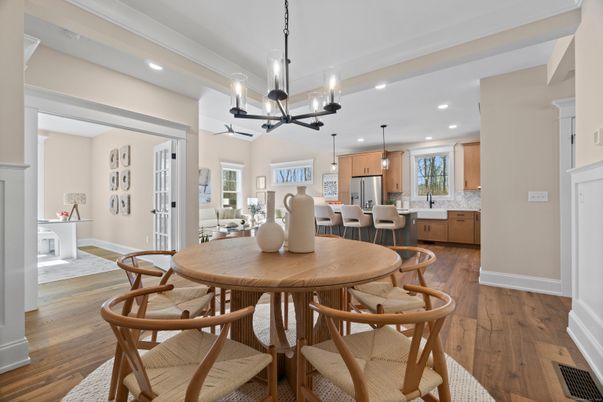 Chandelier, Dining room, Interior, Kitchen, Pendant Lights, Recessed Lighting, Wood Texture Flooring