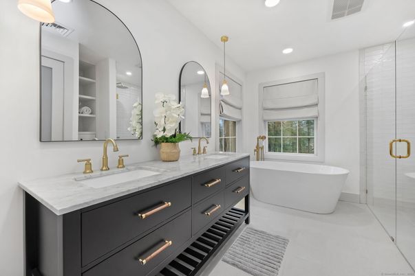 Bathroom, Dual Sink Vanities, Free Standing Baths, Glass Shower, Interior, Recessed Lighting