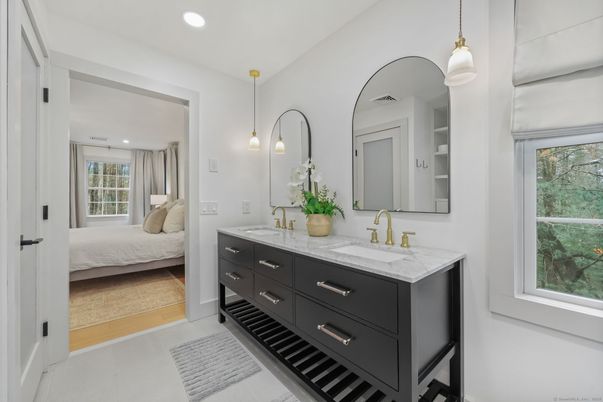 Bathroom, Bedroom, Dual Sink Vanities, Interior, Pendant Lights, Recessed Lighting