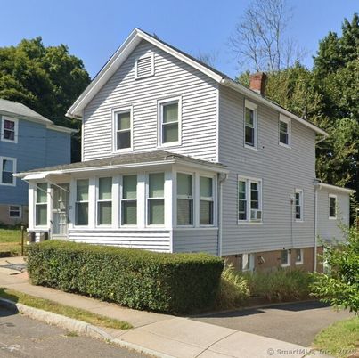 Exterior, Facade, Farmhouse