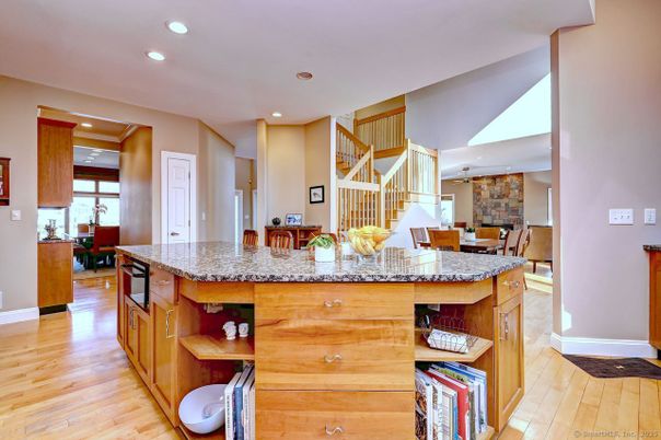 Dining room, Interior, Kitchen, Pendant Lights, Recessed Lighting, Wood Texture Flooring