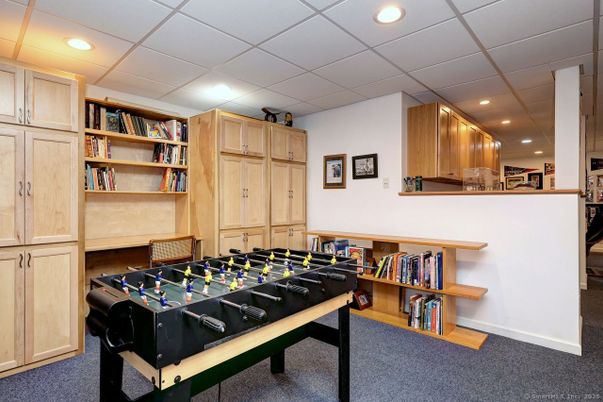 Game Room, Interior, Recessed Lighting