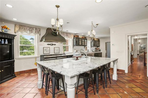Chandelier, Interior, Kitchen, Pendant Lights, Recessed Lighting, Stainless Steel Appliances, Wood Texture Flooring