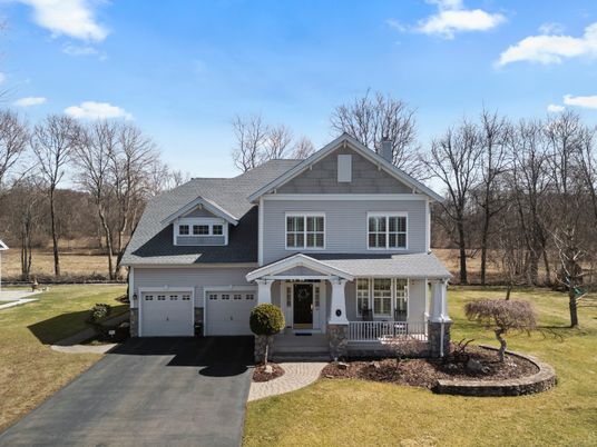 Attached, Exterior, Facade, Farmhouse