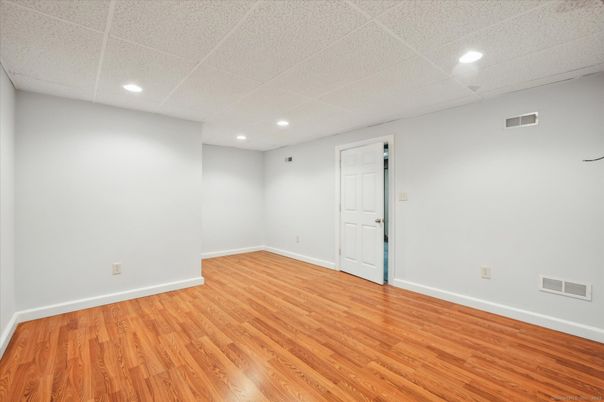 Empty room, Interior, Recessed Lighting, Wood Texture Flooring