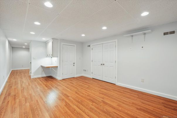 Empty room, Interior, Recessed Lighting, Wood Texture Flooring