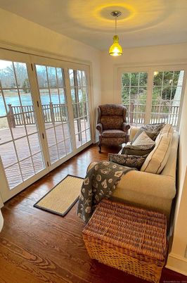 Interior, Living room, Pendant Lights, Wood Texture Flooring