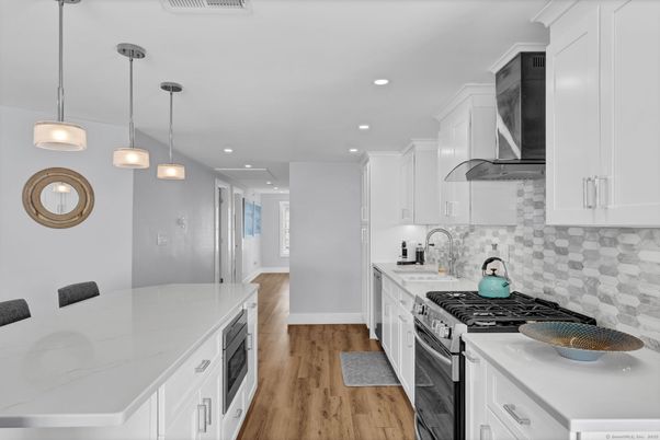 Interior, Kitchen, Pendant Lights, Recessed Lighting, Wood Texture Flooring