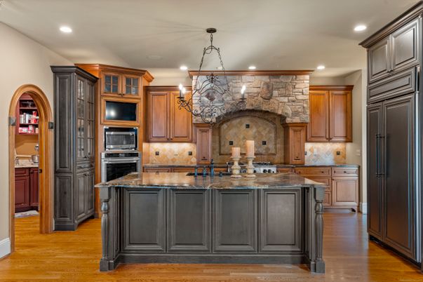 Chandelier, Interior, Kitchen, Pendant Lights, Recessed Lighting, Stone Walls, Wood Texture Flooring
