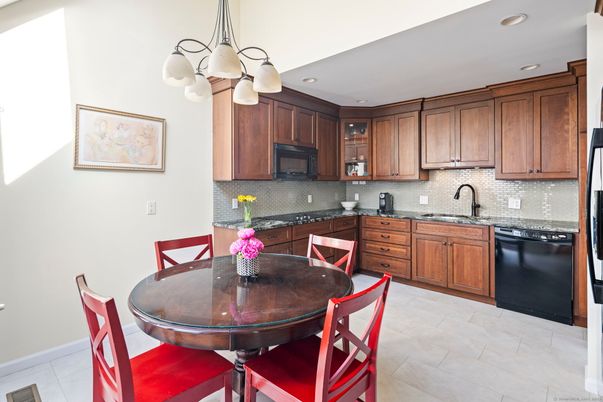 Dining room, Interior, Kitchen, Pendant Lights, Recessed Lighting