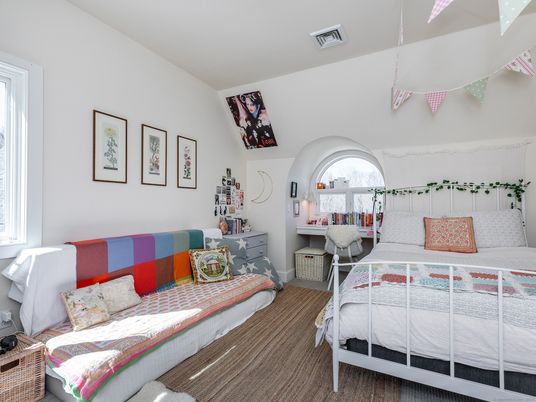 Bedroom, Interior, Pendant Lights
