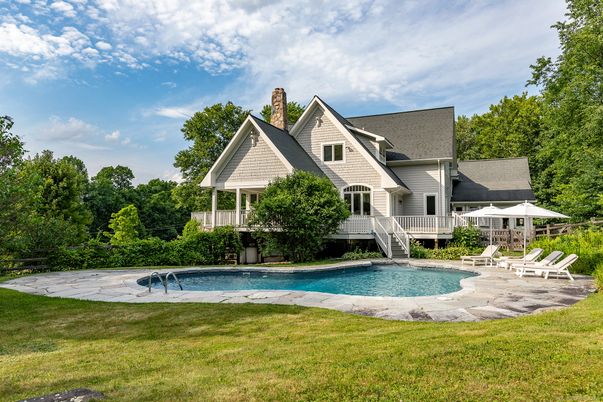 Exterior, Pool