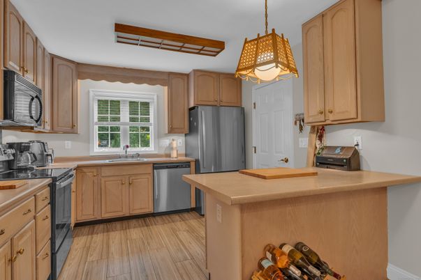 Interior, Kitchen, Pendant Lights, Wood Texture Flooring