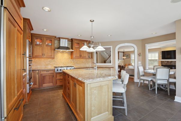 Dining room, Interior, Kitchen, Pendant Lights, Recessed Lighting, Stainless Steel Appliances