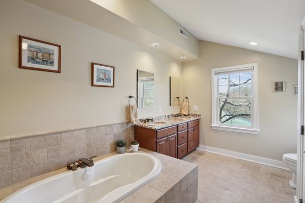 Bathroom, Dual Sink Vanities, Interior, Recessed Lighting