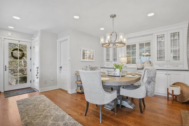 Chandelier, Dining room, Interior, Pendant Lights, Recessed Lighting, Wood Texture Flooring