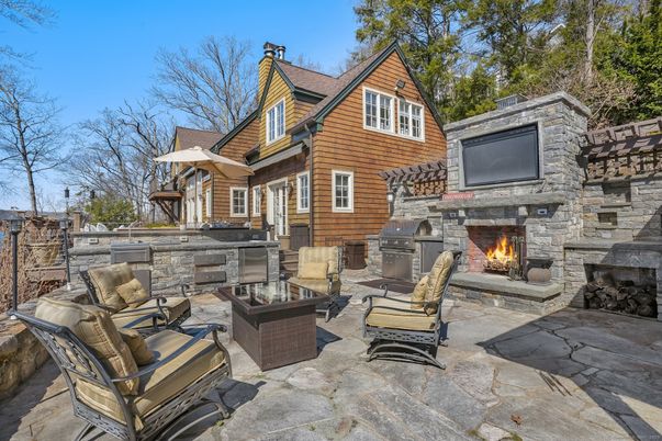 Exterior, Fireplace