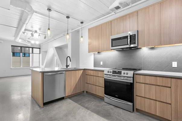 Interior, Kitchen, Pendant Lights, Stainless Steel Appliances
