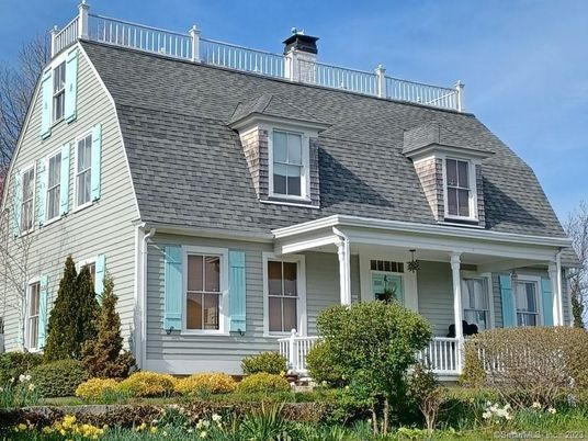 Exterior, Facade, Cape Cod