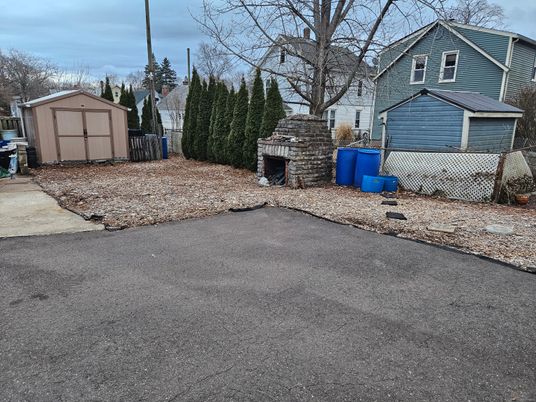 Detached Garage, Exterior