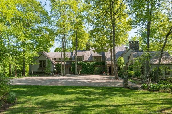 Backyard, Exterior, Facade, Tudor Revival
