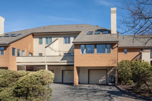 Attached, Exterior, Facade, Modern
