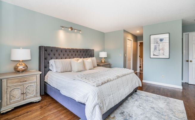 Bedroom, Interior, Recessed Lighting, Wood Texture Flooring