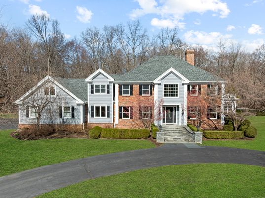 Exterior, Facade, Brick Facade, Farmhouse