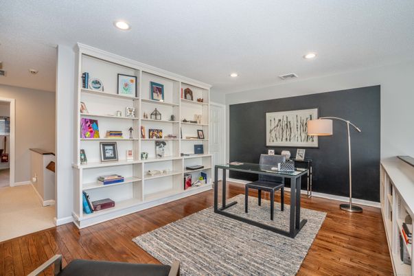 Home Office, Interior, Recessed Lighting, Wood Texture Flooring