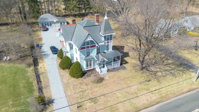 Exterior, Drone