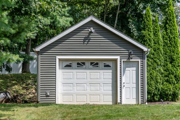 Detached Garage, Exterior