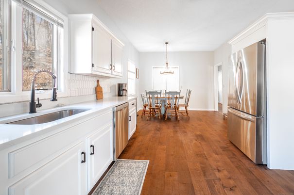 Dining room, Interior, Kitchen, Pendant Lights, Stainless Steel Appliances, Wood Texture Flooring