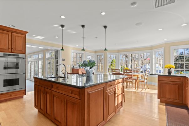 Dining room, Interior, Kitchen, Pendant Lights, Recessed Lighting, Wood Texture Flooring