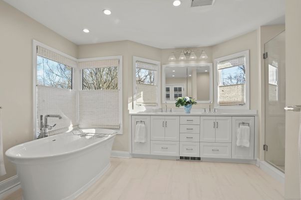 Bathroom, Dual Sink Vanities, Free Standing Baths, Glass Shower, Interior, Recessed Lighting