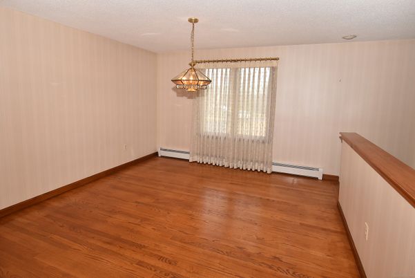 Empty room, Interior, Pendant Lights, Wood Texture Flooring