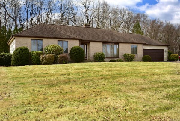 Attached, Backyard, Exterior, Facade, Brick Facade, Ranch