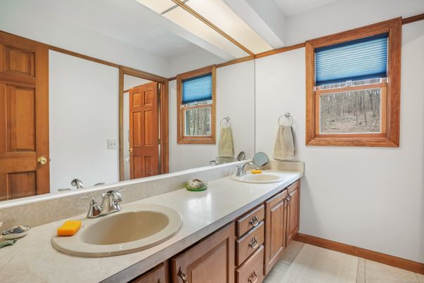 Bathroom, Dual Sink Vanities, Interior