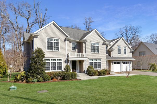 Attached, Exterior, Facade, Farmhouse
