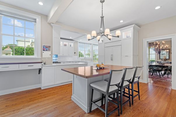 Chandelier, Dining room, Interior, Kitchen, Recessed Lighting, Wood Texture Flooring