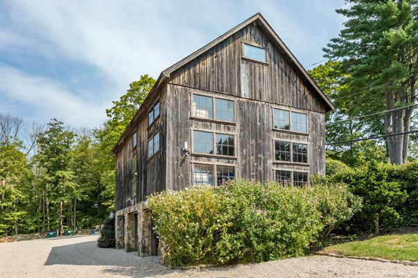 Exterior, Facade, None