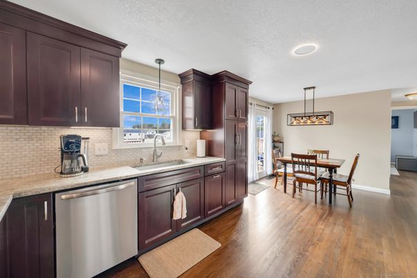 Dining room, Interior, Kitchen, Pendant Lights, Recessed Lighting, Wood Texture Flooring