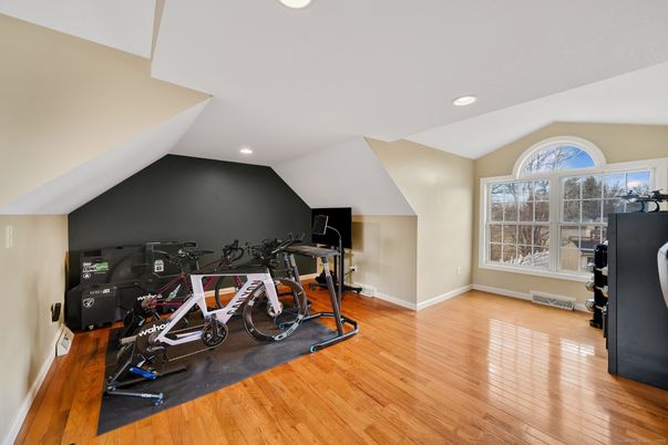 Fitness Equipment, Interior, Recessed Lighting, Wood Texture Flooring