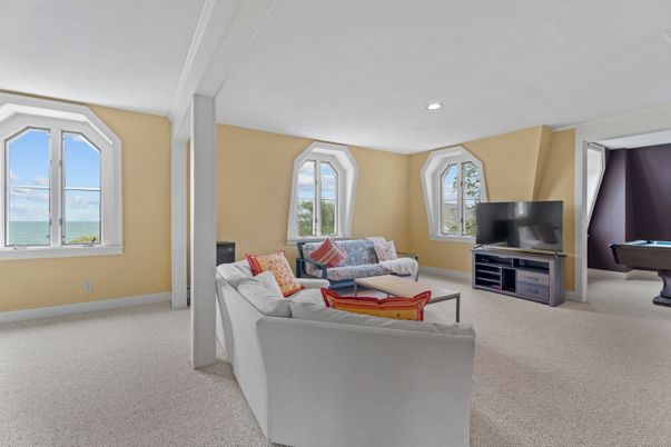 Game Room, Interior, Living room, Recessed Lighting