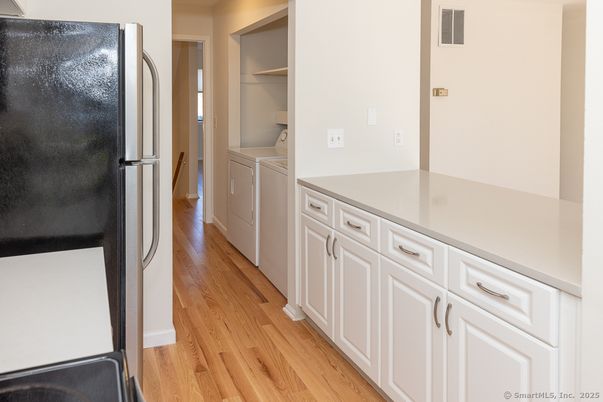 Interior, Washer, Wood Texture Flooring