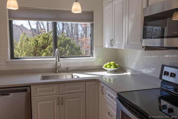 Interior, Kitchen, Pendant Lights, Stainless Steel Appliances